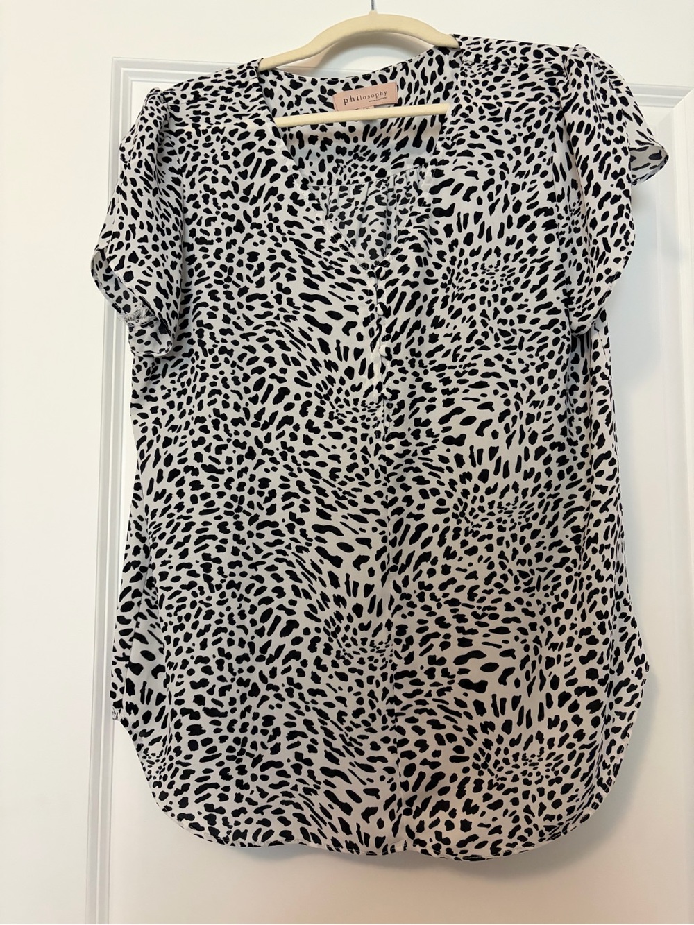Philosophy Black and White Spot Print Tulip Sleeve Blouse